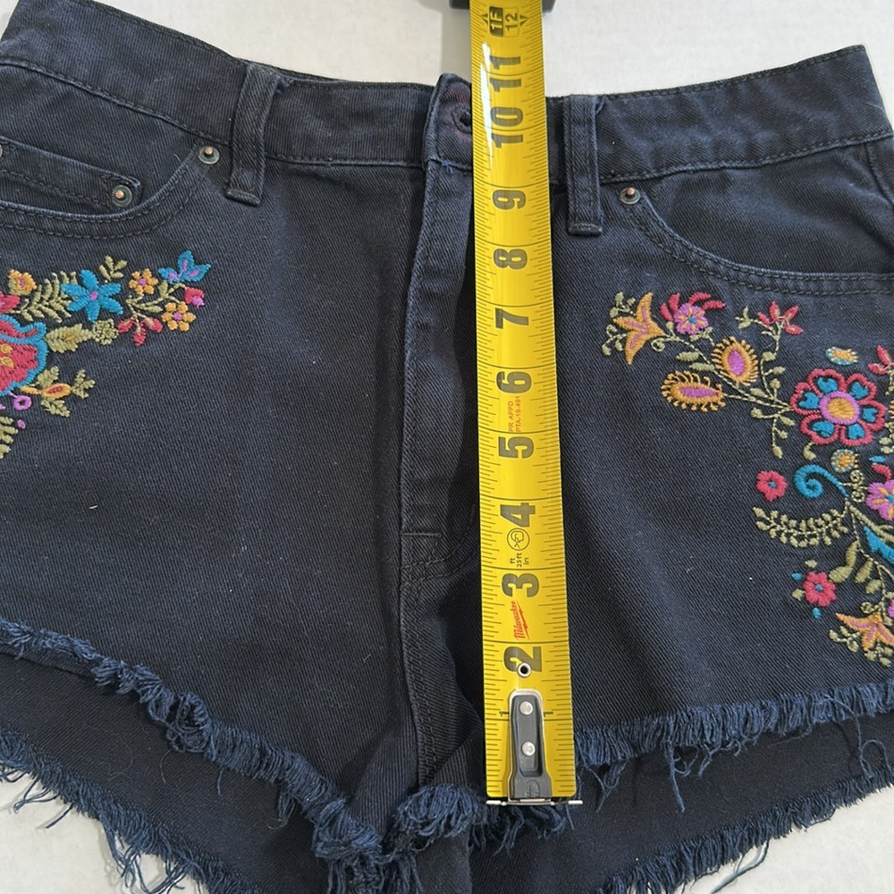 Anthropolpgie BDG High Rise Dree Embroidered Black Denim Shorts - Picture 15 of 15
